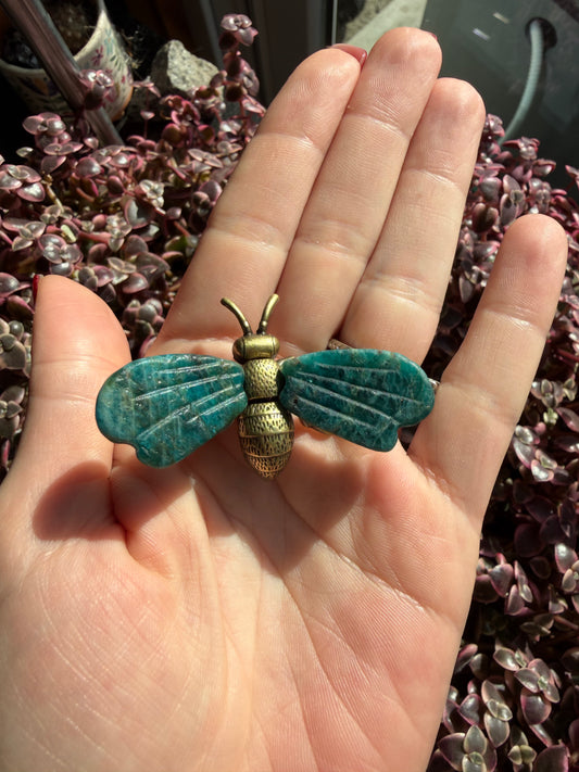 Blue appetite bee